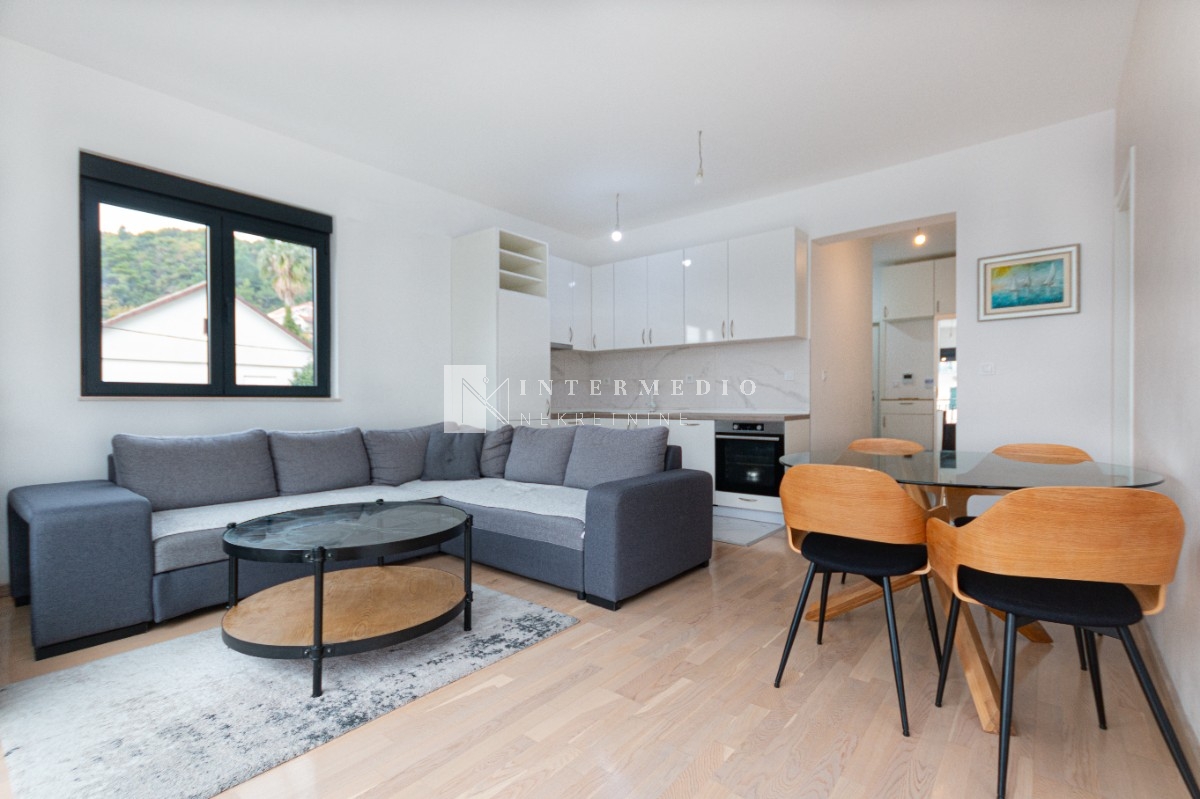 Двухкомнатная квартира, 61 м², Мельјине, Херцег-Нови