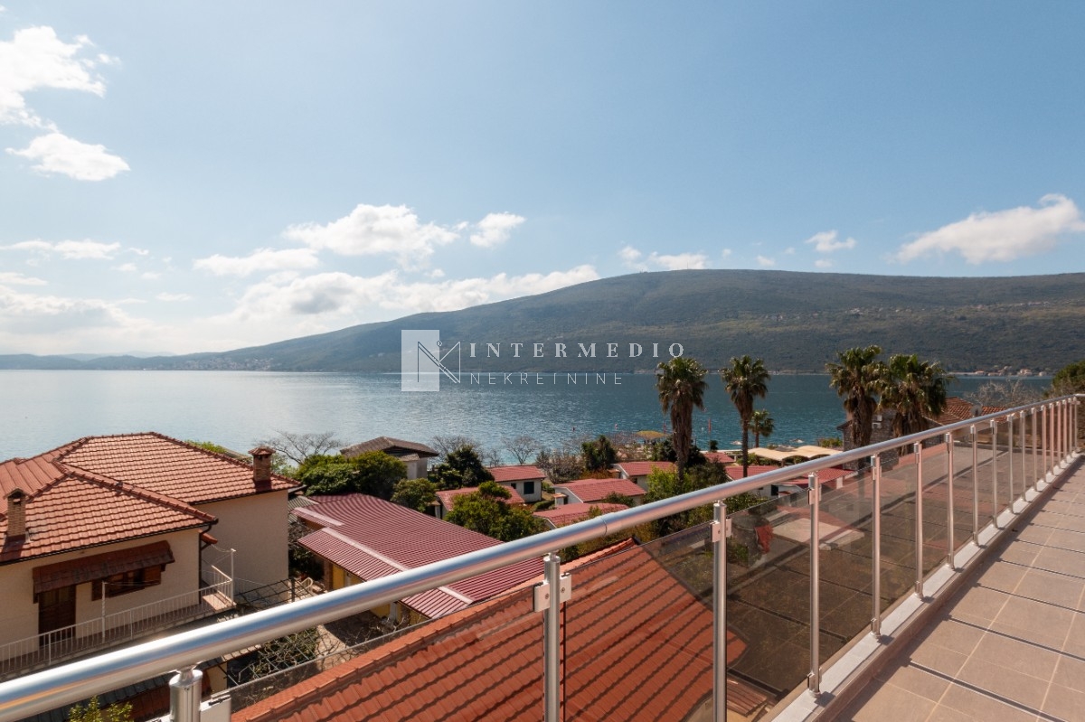 Trosoban stan, 50 metara od mora, Đenovići, Herceg Novi