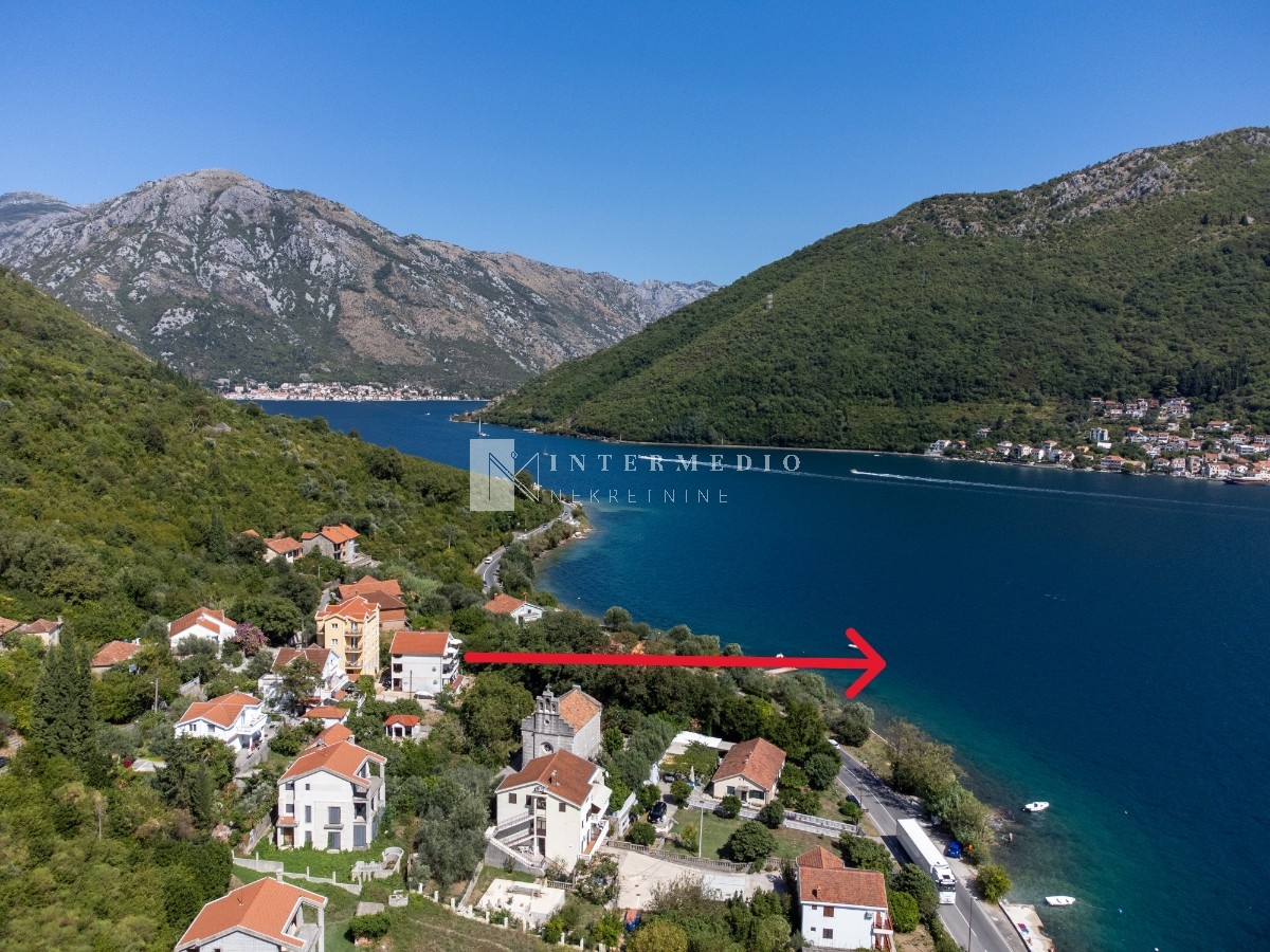 Продажа, дом с 6 апартаментами, Каменари, Херцег-Нови
