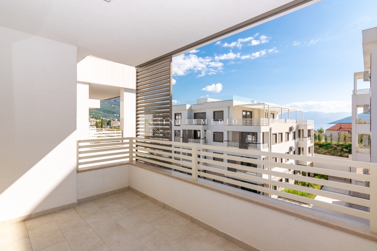 Two-bedroom apartment in a residential complex, Igalo, Herceg Novi