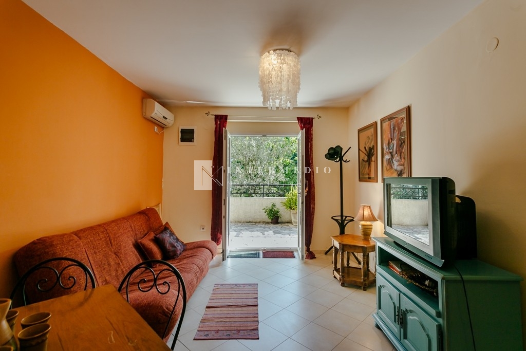 Namješten jednosoban stan 49 m² u zgradi sa bazenom – Topla 2, Herceg Novi