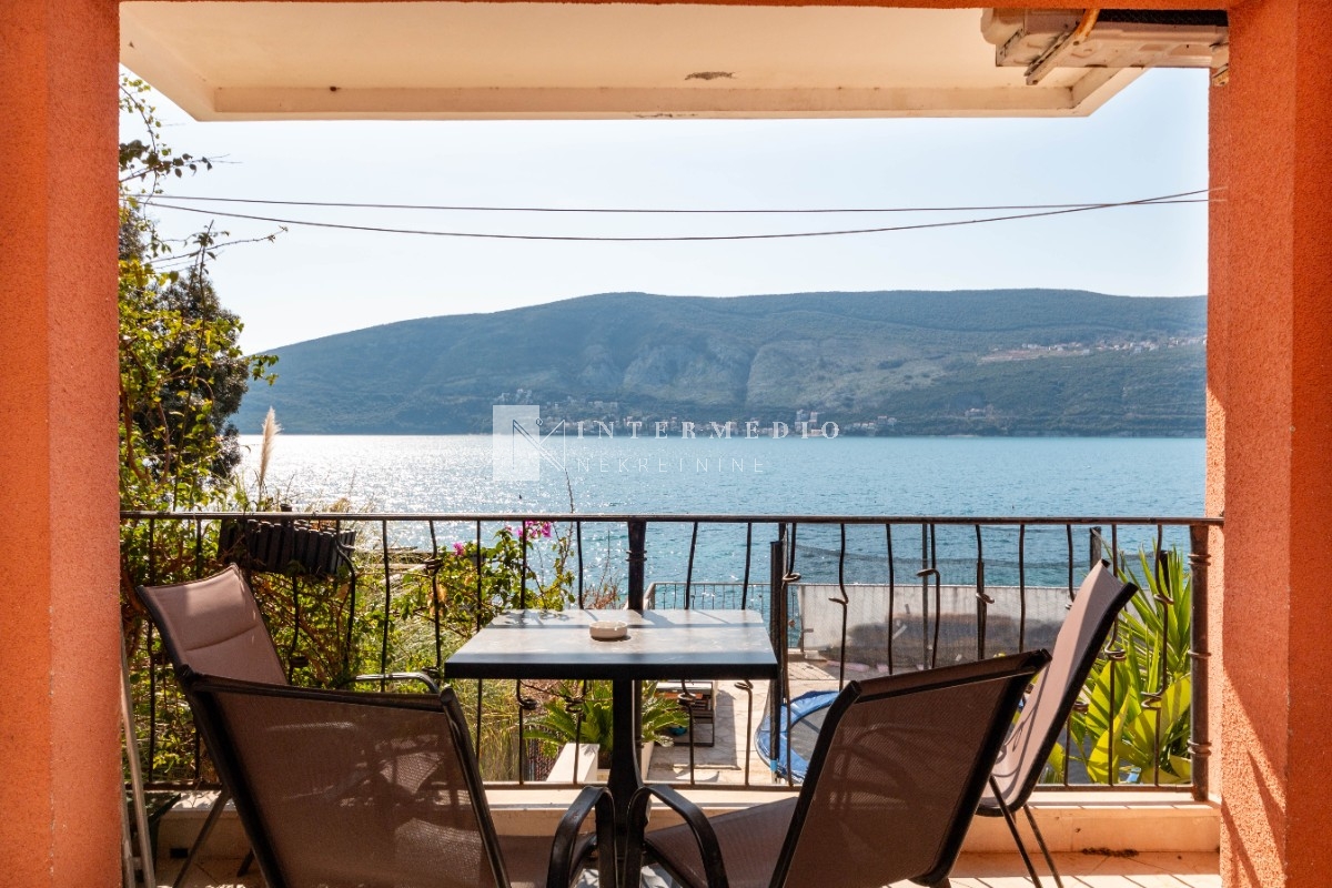 Apartment for sale on the first line by the sea, Škver, Herceg Novi.