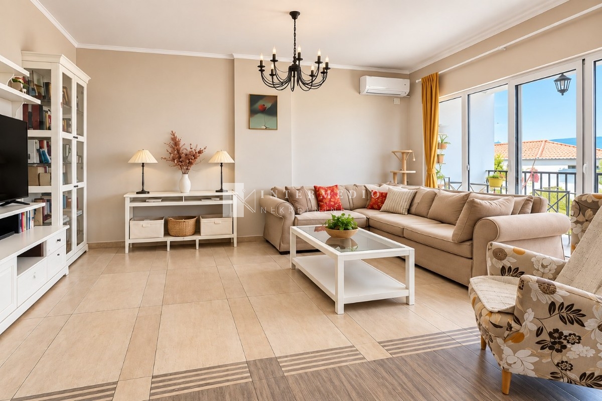 Two-Bedroom Apartment in Kumbor – 132 m², Terrace & Sea View