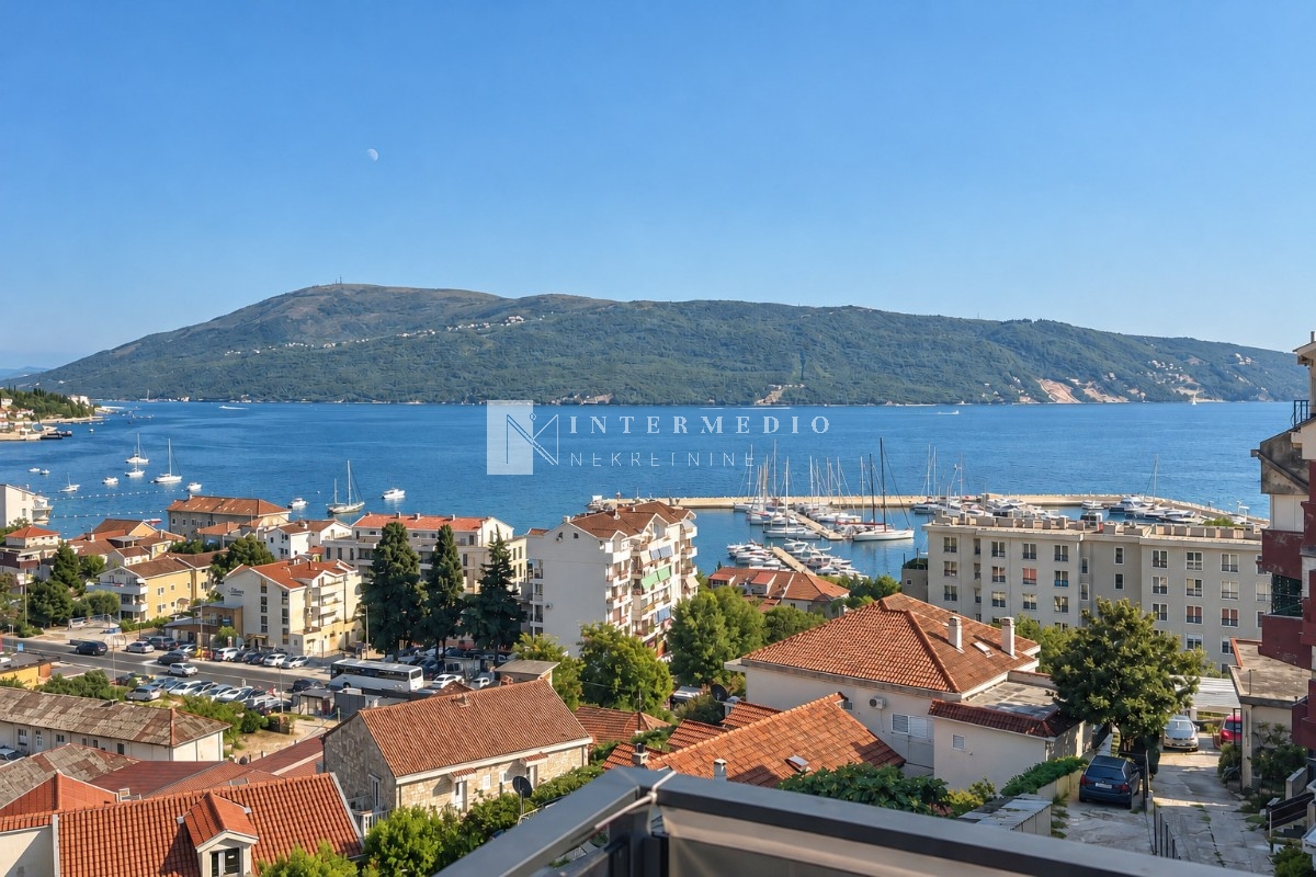 Jednosoban stan u Meljinama, Herceg Novi – 44 m², panoramski pogled na more