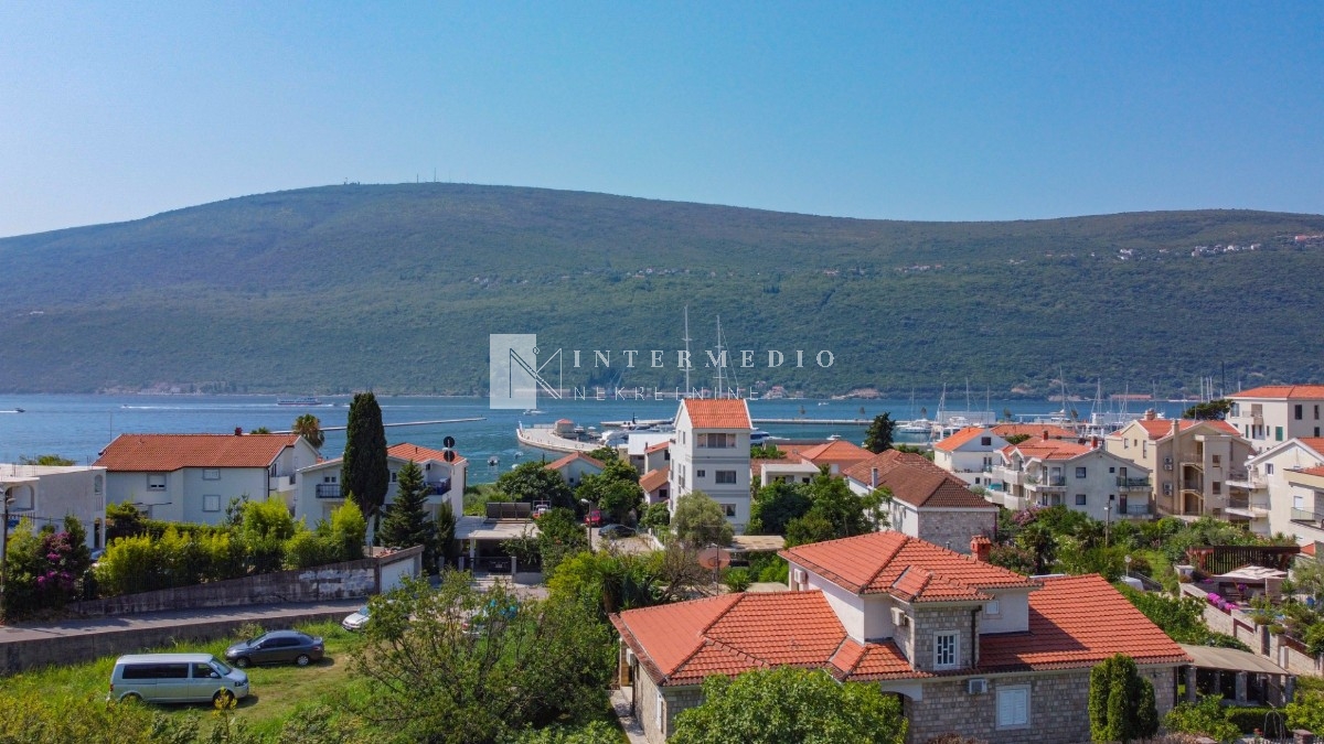 For Sale – Three-Bedroom Apartment, 187m², Đenovići, Herceg Novi
