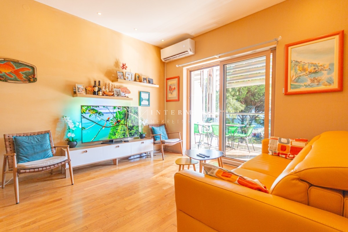 Prodaja, dvosoban stan, 56m2, Igalo, Herceg Novi